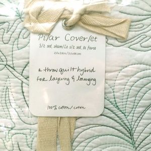 Bedding: Coverlet/Quilt & Pillow Shams